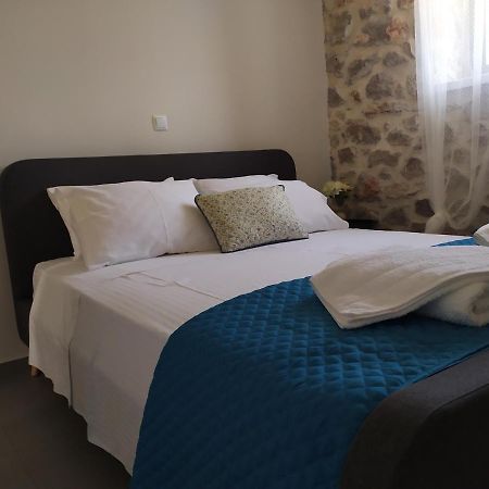 Fotini'S House II Apartment ลิกูริโอ ภายนอก รูปภาพ
